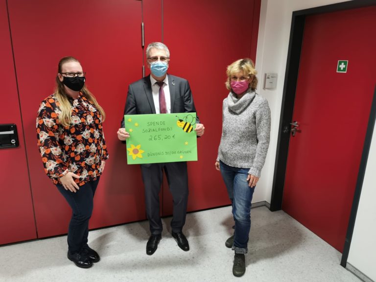Grüne Bienen spenden für Sozialfonds